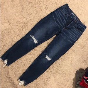 AE super high rise jegging. Size 6 short